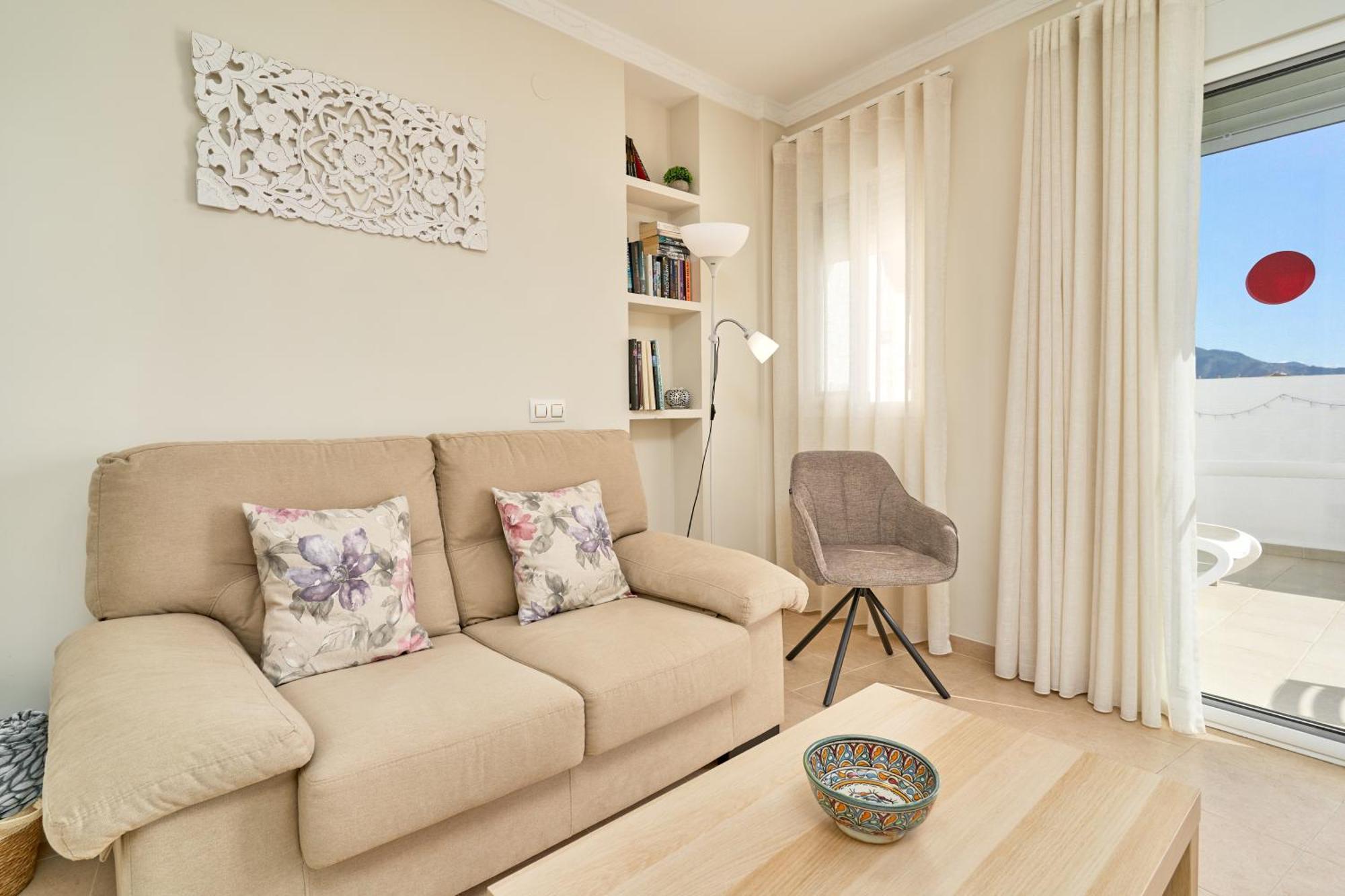 Apartamento Fernandita เนร์คา ภายนอก รูปภาพ
